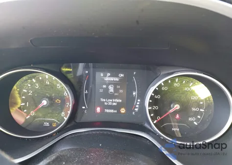 2020 Jeep Compass Latitude 4X4 z USA, uszkodzony, nr VIN 3C4NJDBB6LT255915